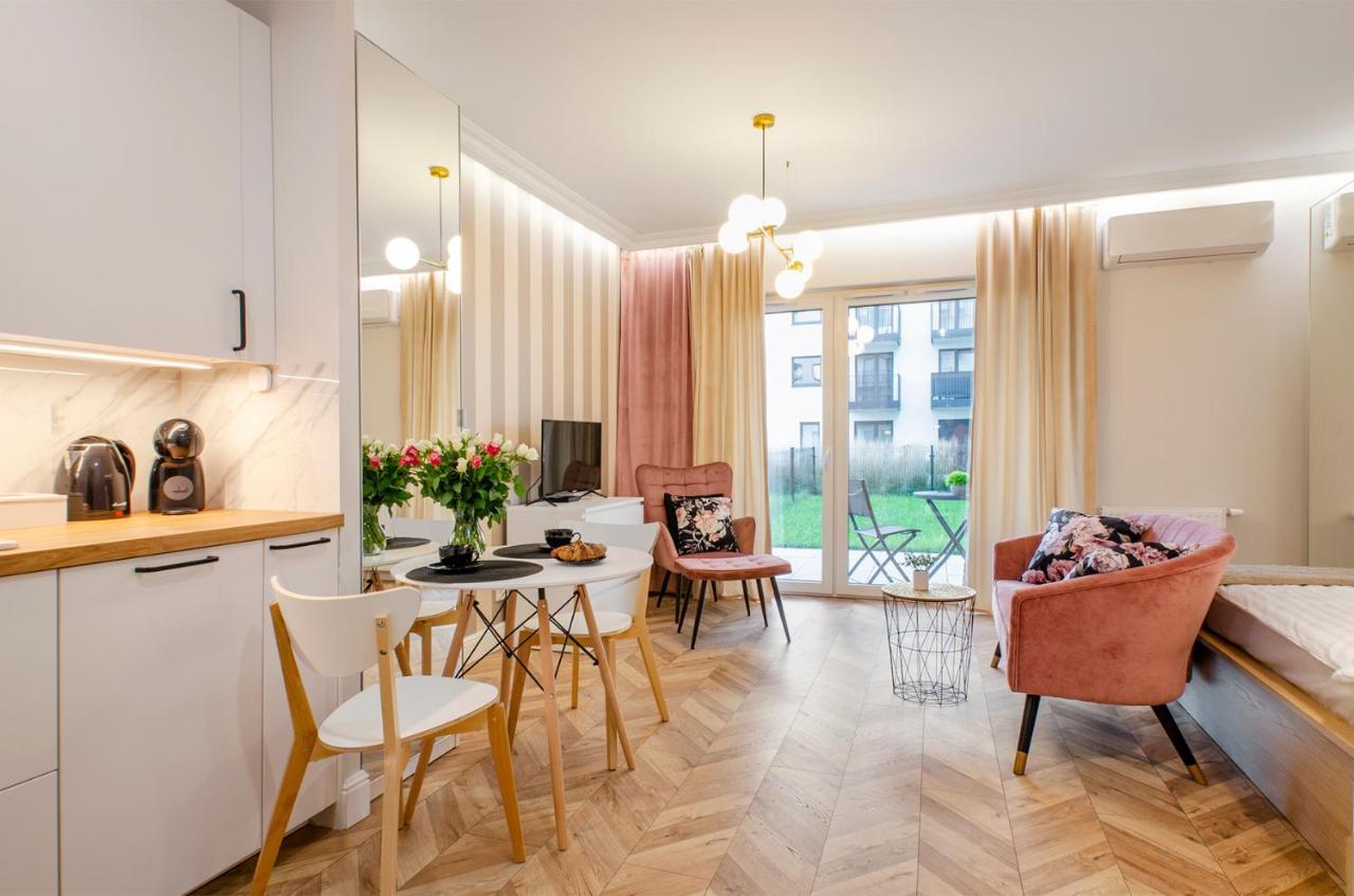 Sky Home- Rose Apartament -Manufaktura, Bezplatny Parking, Klima, Dostep Na Kod Łódź Exterior foto